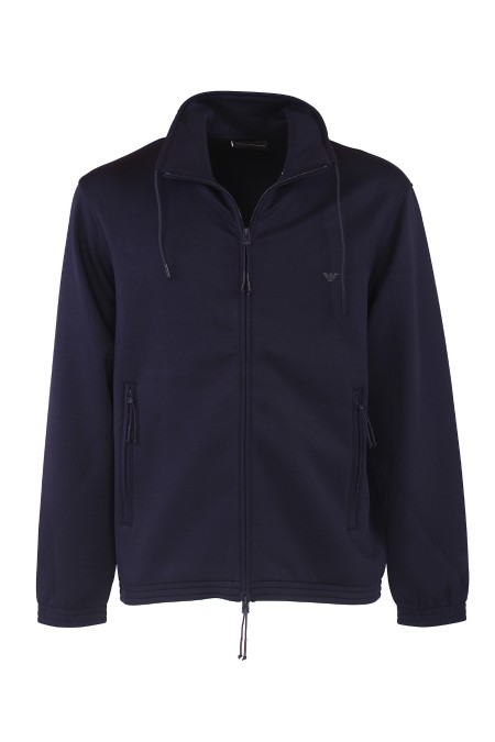 Shop EMPORIO ARMANI  Felpa: Emporio Armani felpa full zip in double jersey Travel Essential.
Double jersey.
Collo alto con coulisse.
Maniche lunghe.
Polsini elastici.
Tasche laterali con zip.
Fondo con coulisse e tiranti.
Patch di collezione sul retro.
Vestibilità regolare.
Composizione 48% Poliestere, 46% Modal 6%, Elastan. 
Made in Cambogia.. EM000083 AF10103-UB118